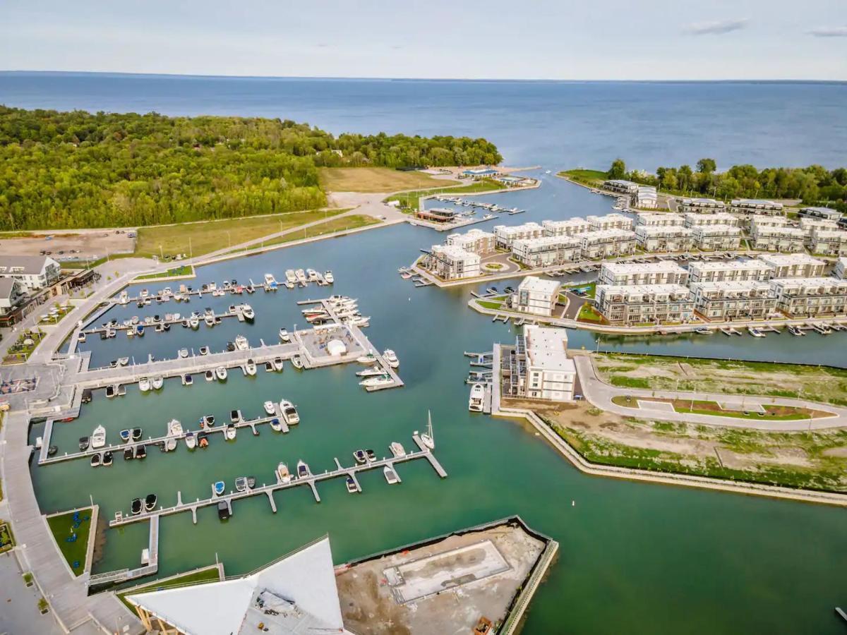 Pet Friendly Condos At Friday Harbour Innisfil ภายนอก รูปภาพ