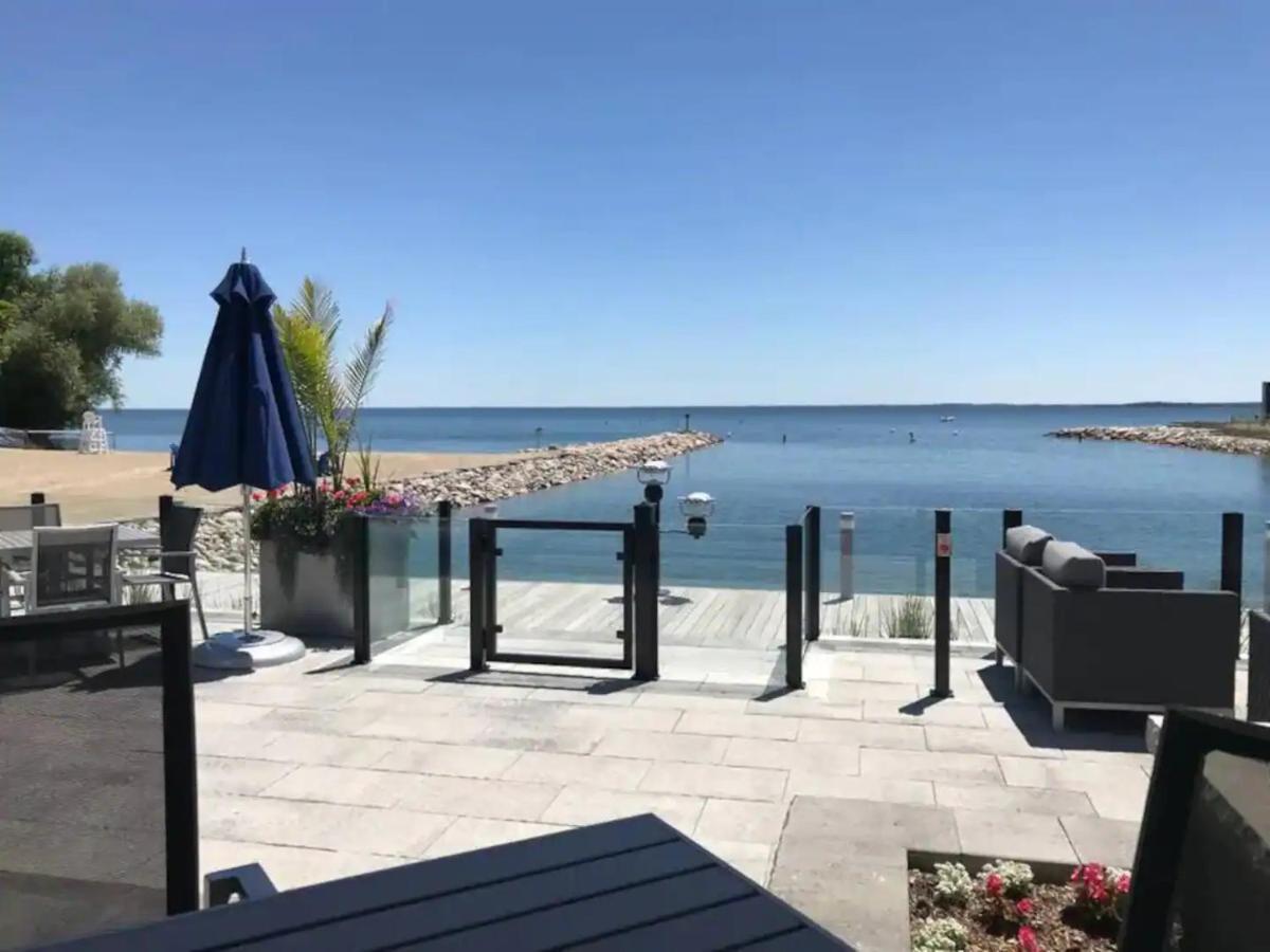 Pet Friendly Condos At Friday Harbour Innisfil ภายนอก รูปภาพ