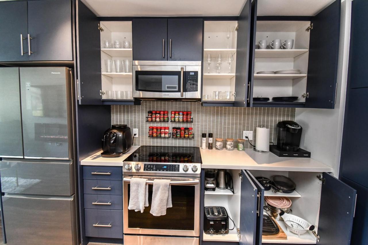 Pet Friendly Condos At Friday Harbour Innisfil ภายนอก รูปภาพ