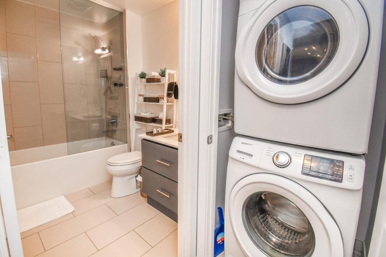 Pet Friendly Condos At Friday Harbour Innisfil ภายนอก รูปภาพ