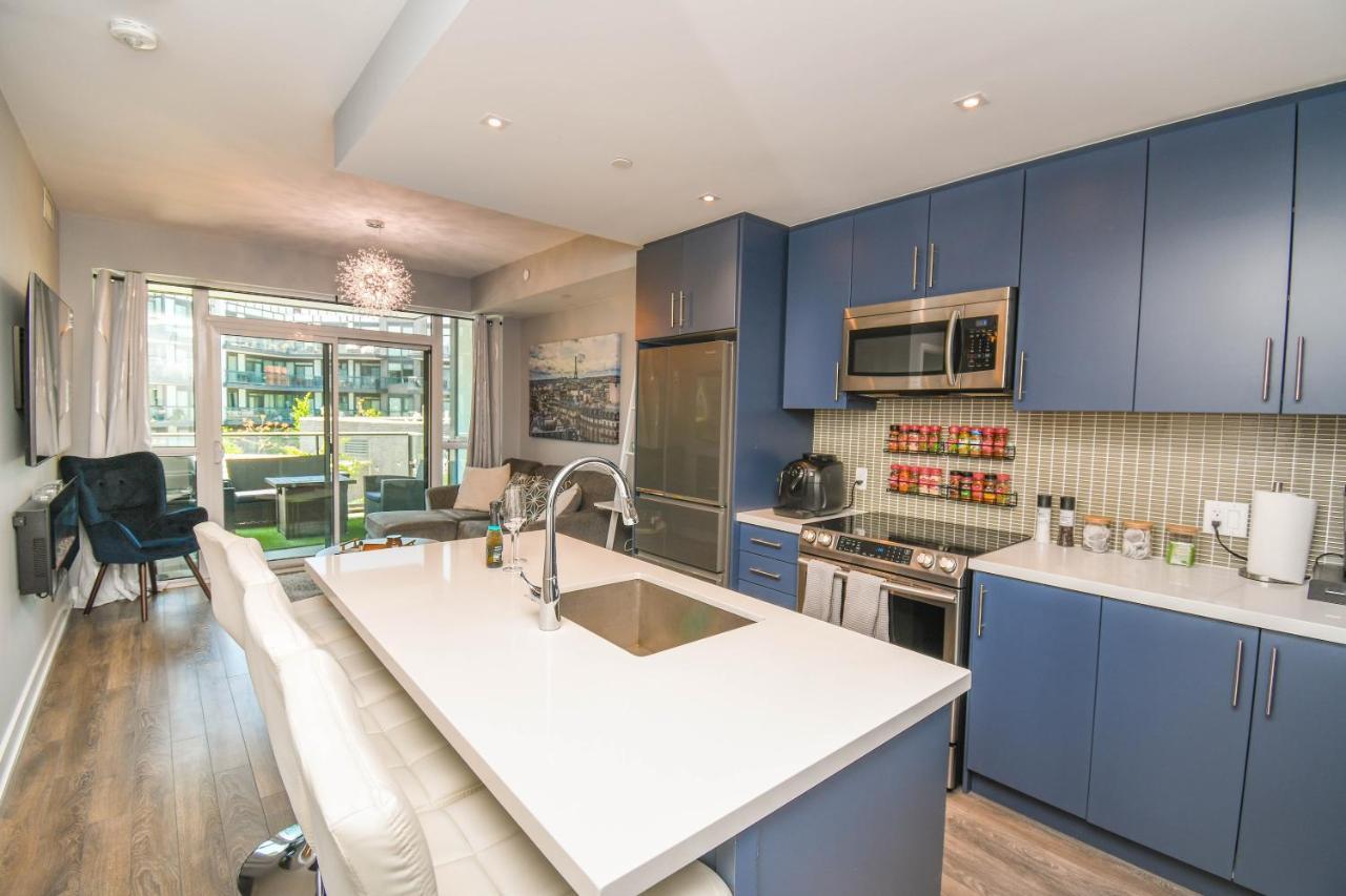 Pet Friendly Condos At Friday Harbour Innisfil ภายนอก รูปภาพ