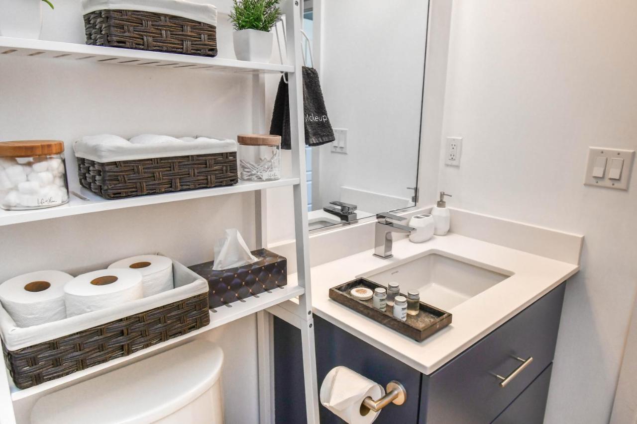 Pet Friendly Condos At Friday Harbour Innisfil ภายนอก รูปภาพ