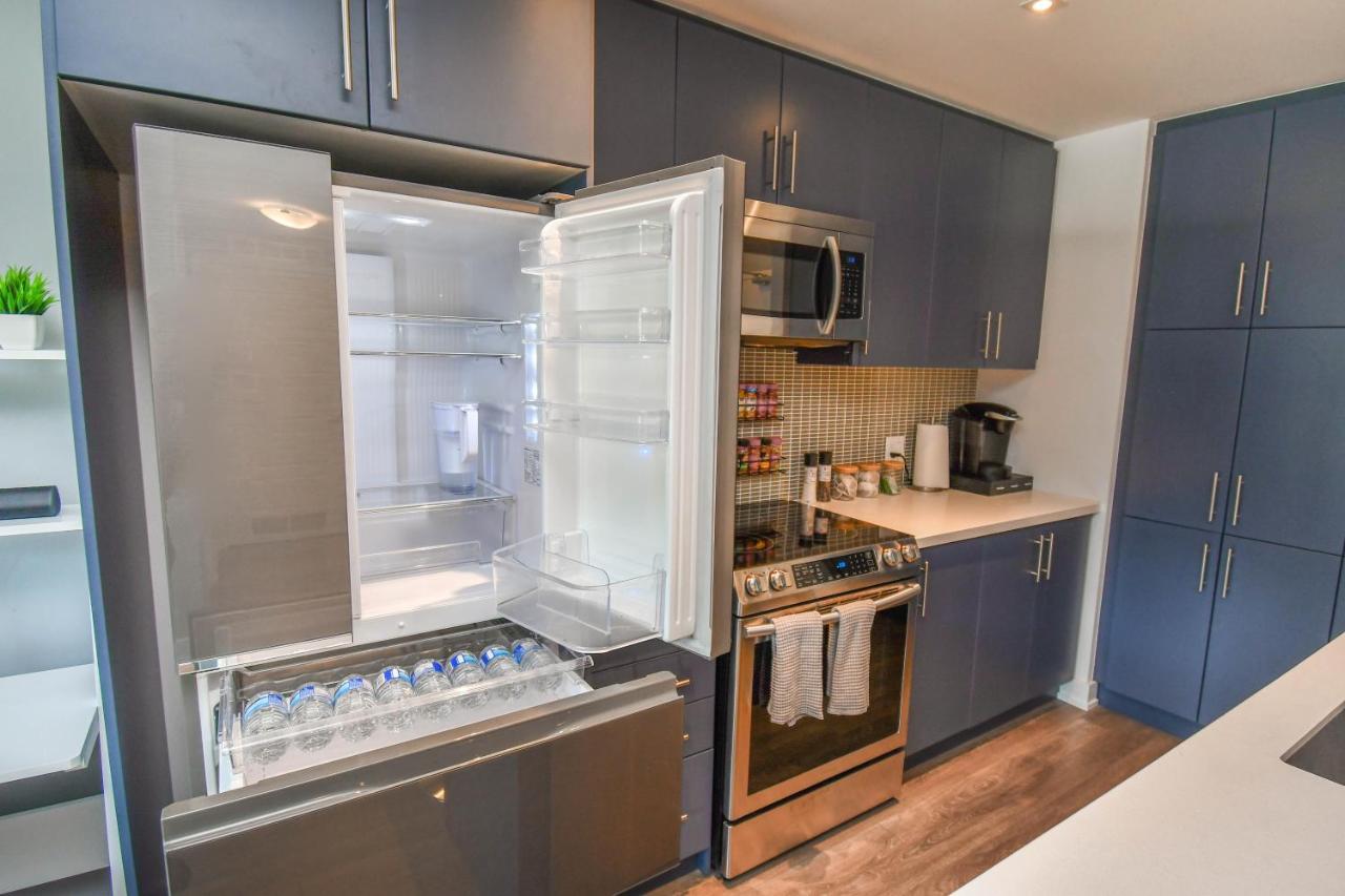 Pet Friendly Condos At Friday Harbour Innisfil ภายนอก รูปภาพ