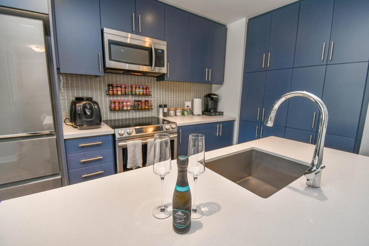 Pet Friendly Condos At Friday Harbour Innisfil ภายนอก รูปภาพ