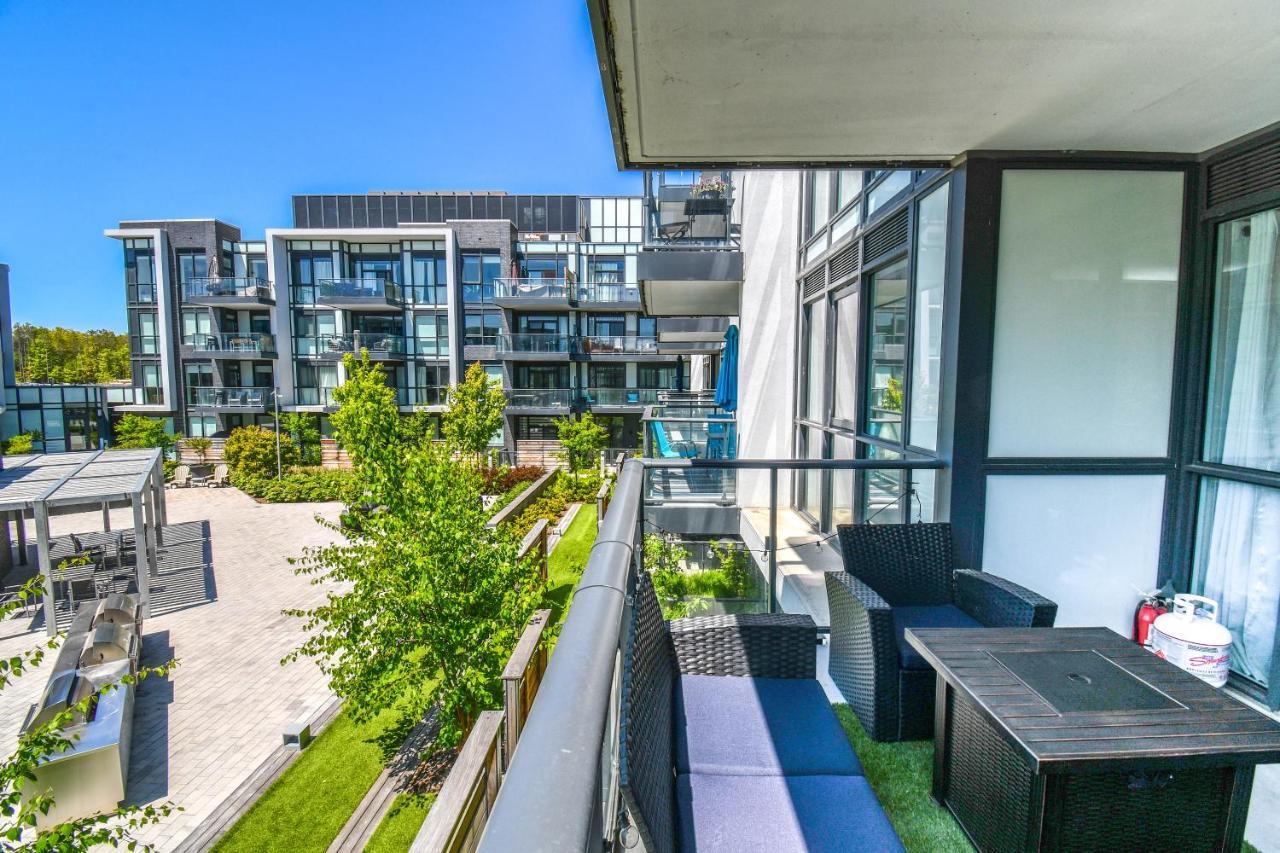 Pet Friendly Condos At Friday Harbour Innisfil ภายนอก รูปภาพ